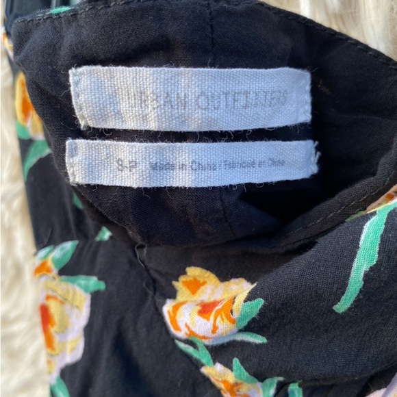 URBAN OUTFITTERS FLORAL NAVY DRESS - Picture 7 of 8